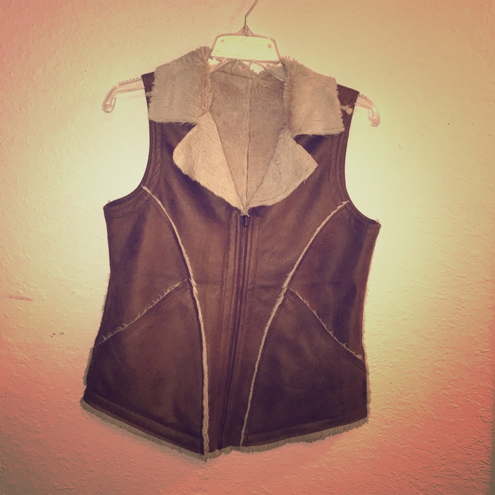 Bass Pro Suede Fur Vest